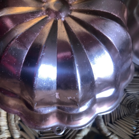 Set of Two Mini Vintage Copper Jello Molds - Picture 15 of 15